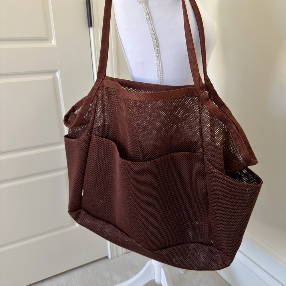BEIS The Beach Tote in Maple Brown - Picture 3 of 8